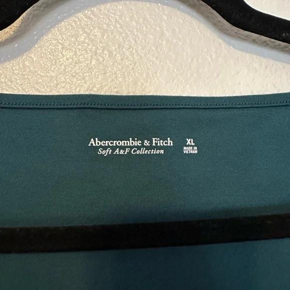 Abercrombie and Fitch Hunter Green Bodysuit Size XL - Picture 4 of 6